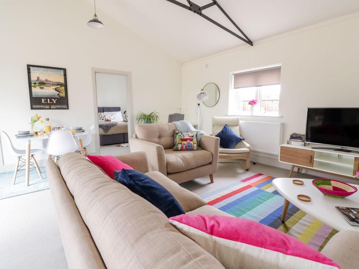 Oak Cottage At Gravel Farm Stretham 外观 照片